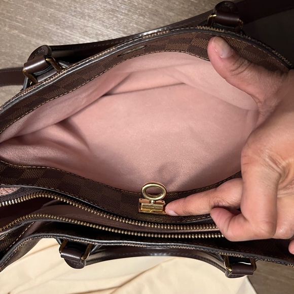 Louis Vuitton Normandy - Picture 6 of 10